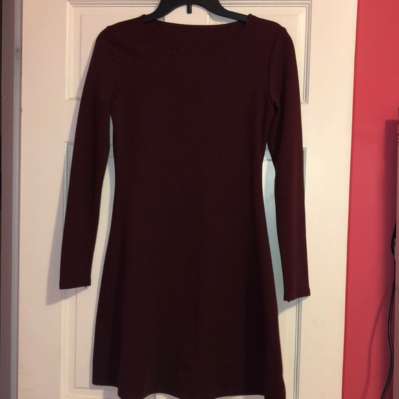 Burgundy long sleeve dress - Picture 1 of 3